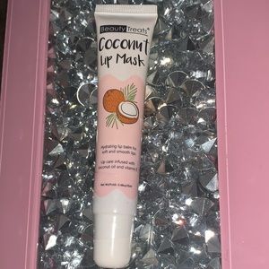 Coconut lip mask